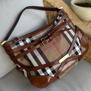 Timeless Classic: Burberry Vintage Check Bag (Made in Italy!)